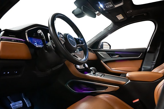 Jaguar F-PACE 14 of 30