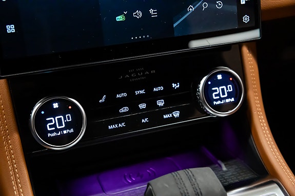 Jaguar F-PACE 24 of 30