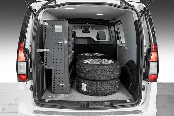 Volkswagen Caddy Maxi 18 of 22