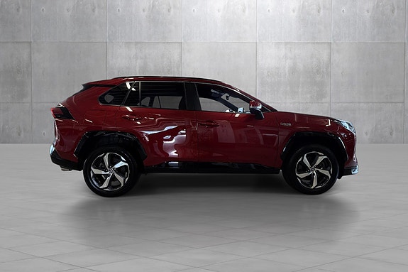 Toyota RAV4 6 of 29