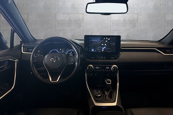 Toyota RAV4 16 of 29