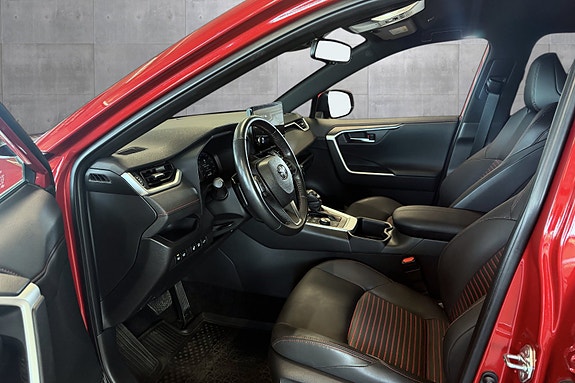 Toyota RAV4 9 of 29