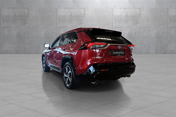 Toyota RAV4 3 of 29