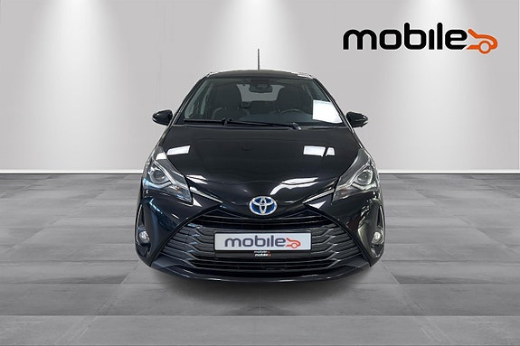 Toyota Yaris 18 of 24