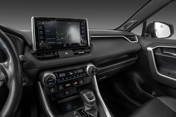 Toyota RAV4 13 of 27