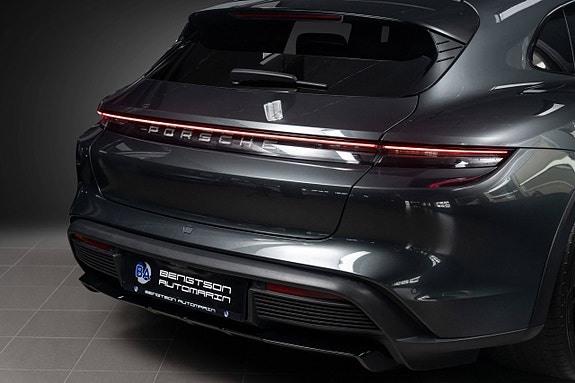 Porsche Taycan 4 13 of 30