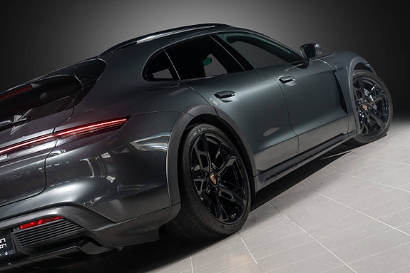 Porsche Taycan 4 10 of 30
