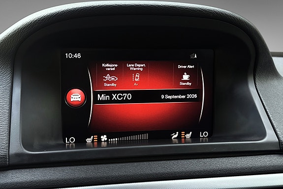 Volvo XC70 16 of 19