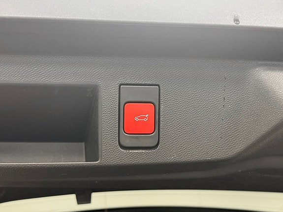 Citroen E-C5 Aircross 8 of 27