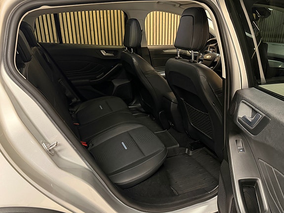 Ford Focus 5 of 18
