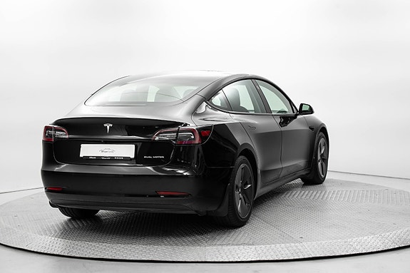 Tesla Model 3 5 of 22