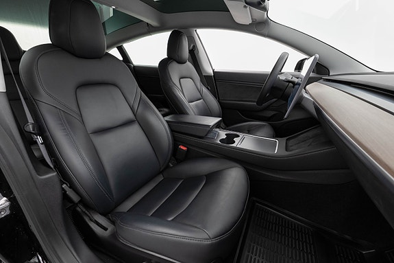 Tesla Model 3 10 of 22
