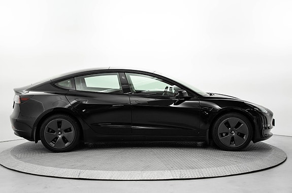 Tesla Model 3 4 of 22