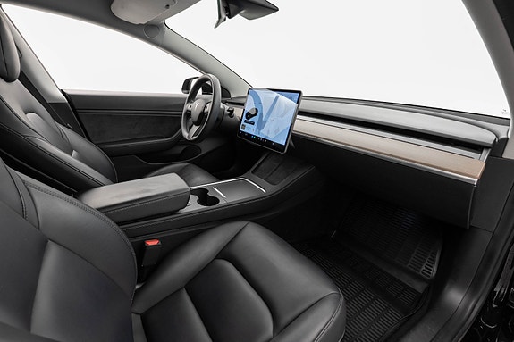 Tesla Model 3 9 of 22