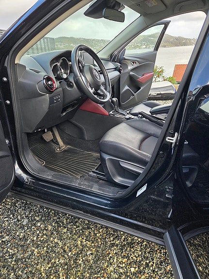 Mazda CX-3 9 of 12