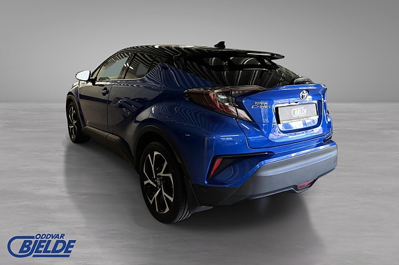 Toyota C-HR 7 of 16