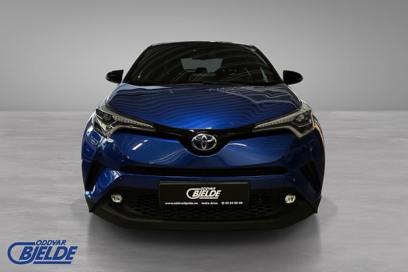 Toyota C-HR 2 of 16