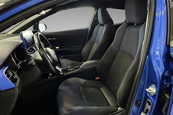 Toyota C-HR 10 of 16