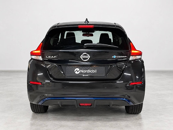 Nissan Leaf 5 of 20