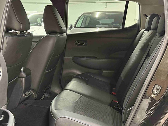 Nissan Leaf 8 of 20