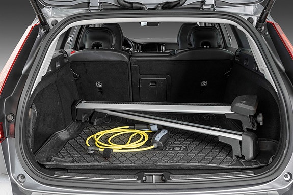 Volvo V60 25 of 28