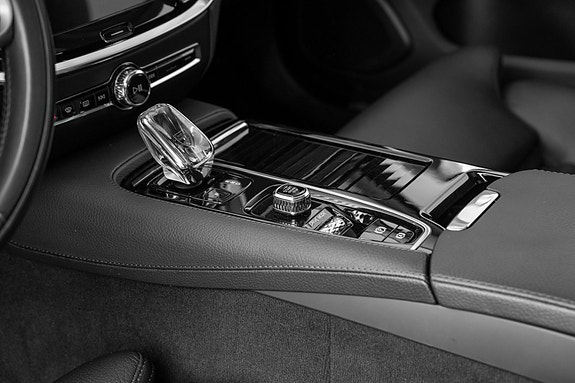 Volvo V60 19 of 28