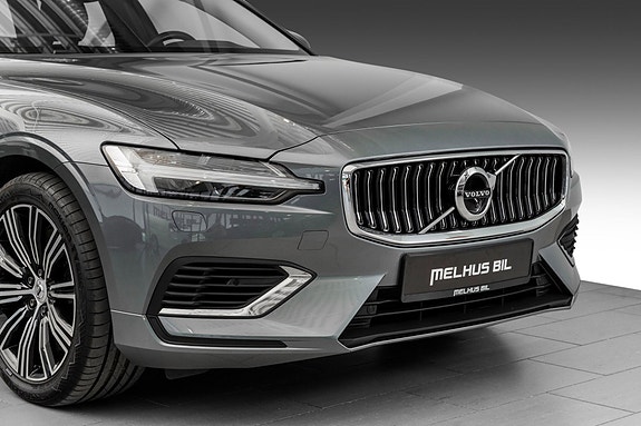 Volvo V60 2 of 28