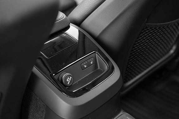 Volvo V60 23 of 28