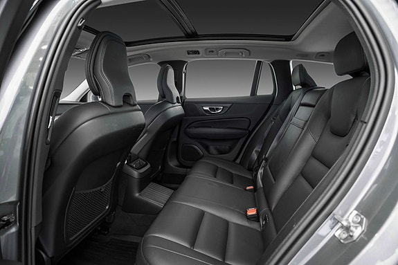 Volvo V60 24 of 28