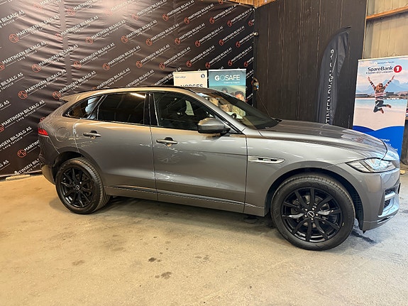 Jaguar F-PACE 2 of 30