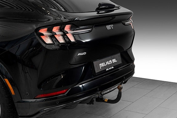 Ford Mustang Mach-E 7 of 28