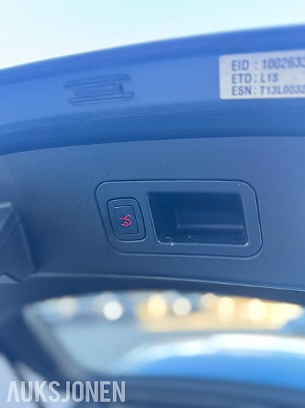 Tesla Model S 15 of 29