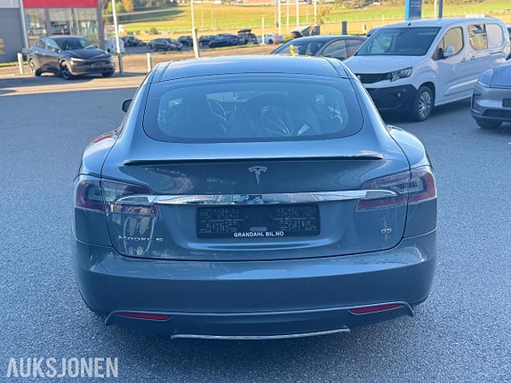Tesla Model S 7 of 29