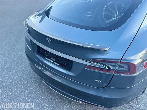 Tesla Model S 12 of 29