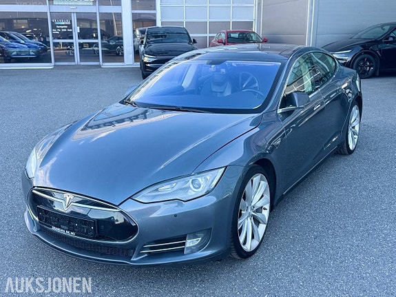 Tesla Model S 4 of 29