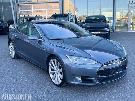 Tesla Model S 11 of 29