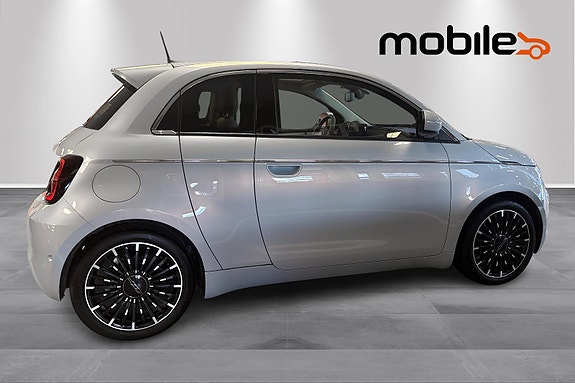 Fiat 500 2 of 30