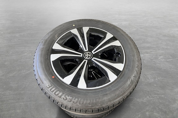 Toyota bZ4X 15 of 23