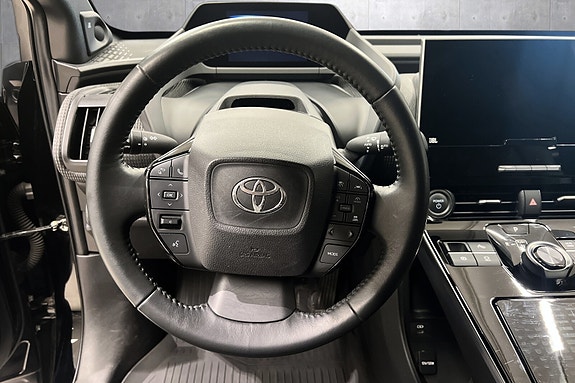 Toyota bZ4X 12 of 23