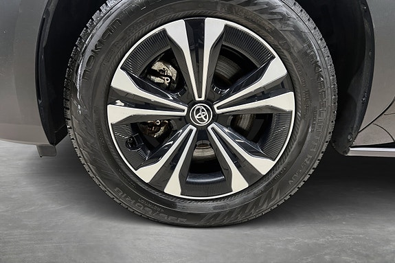 Toyota bZ4X 14 of 23