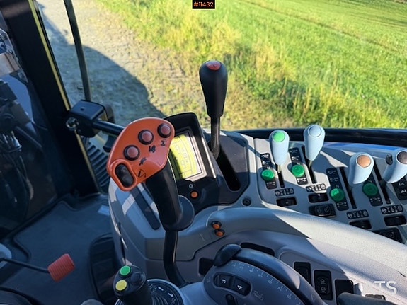 New Holland T6. 180 4x4 traktor med frontlaster 28 of 30