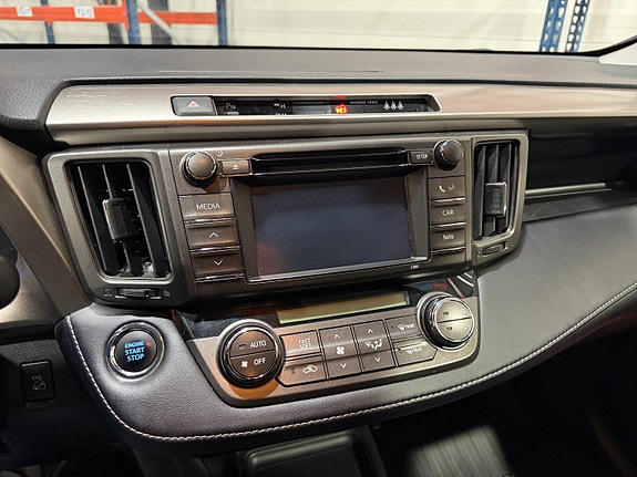 Toyota RAV4 20 of 30