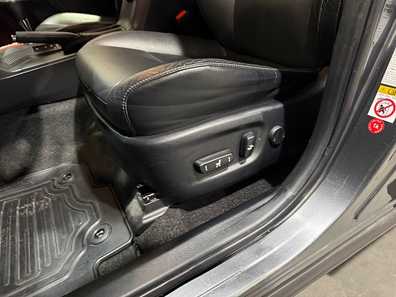 Toyota RAV4 23 of 30