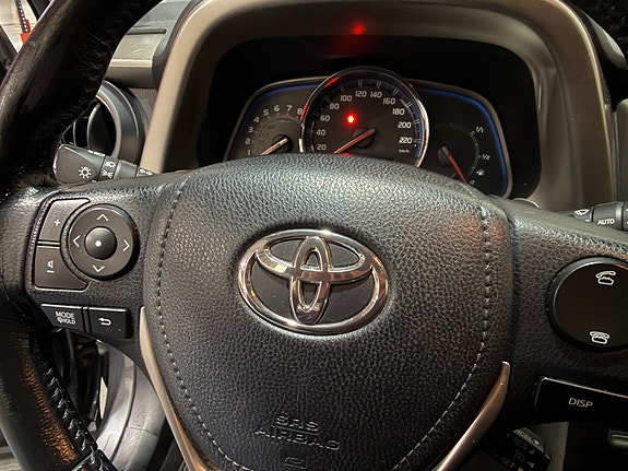Toyota RAV4 17 of 30