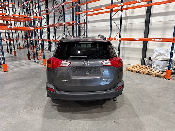 Toyota RAV4 7 of 30