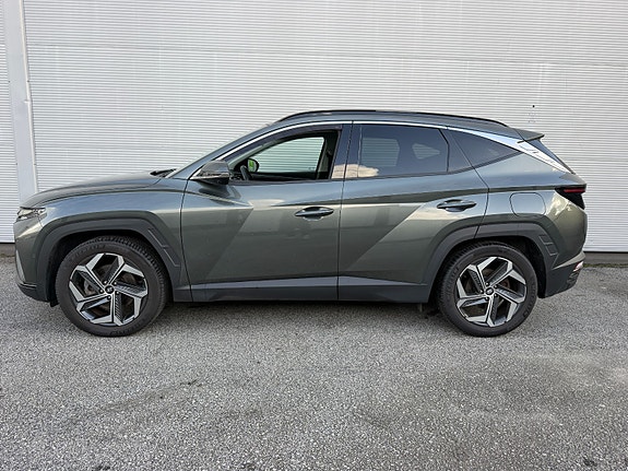 Hyundai Tucson 2 of 30