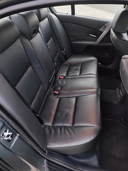 BMW 520i 27 of 30