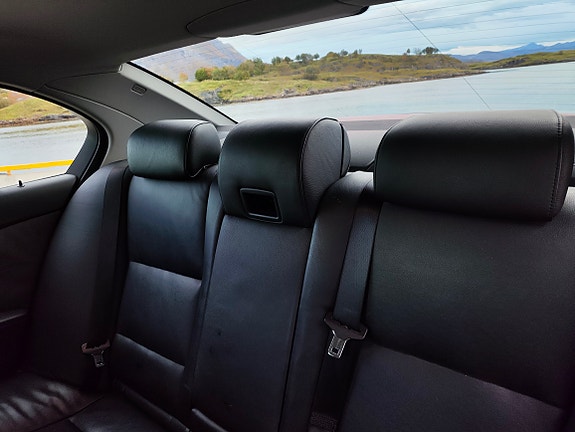 BMW 520i 18 of 30