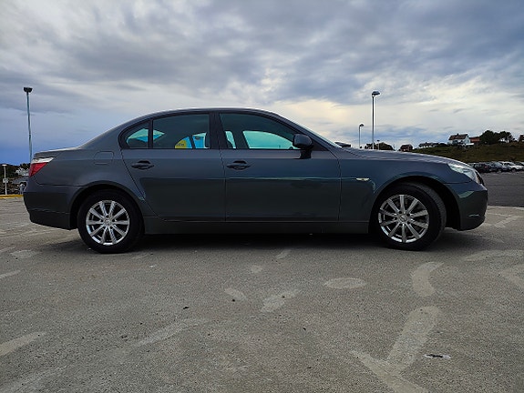BMW 520i 5 of 30