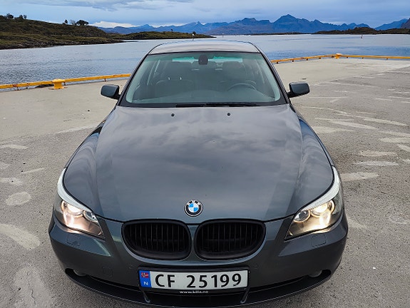 BMW 520i 3 of 30
